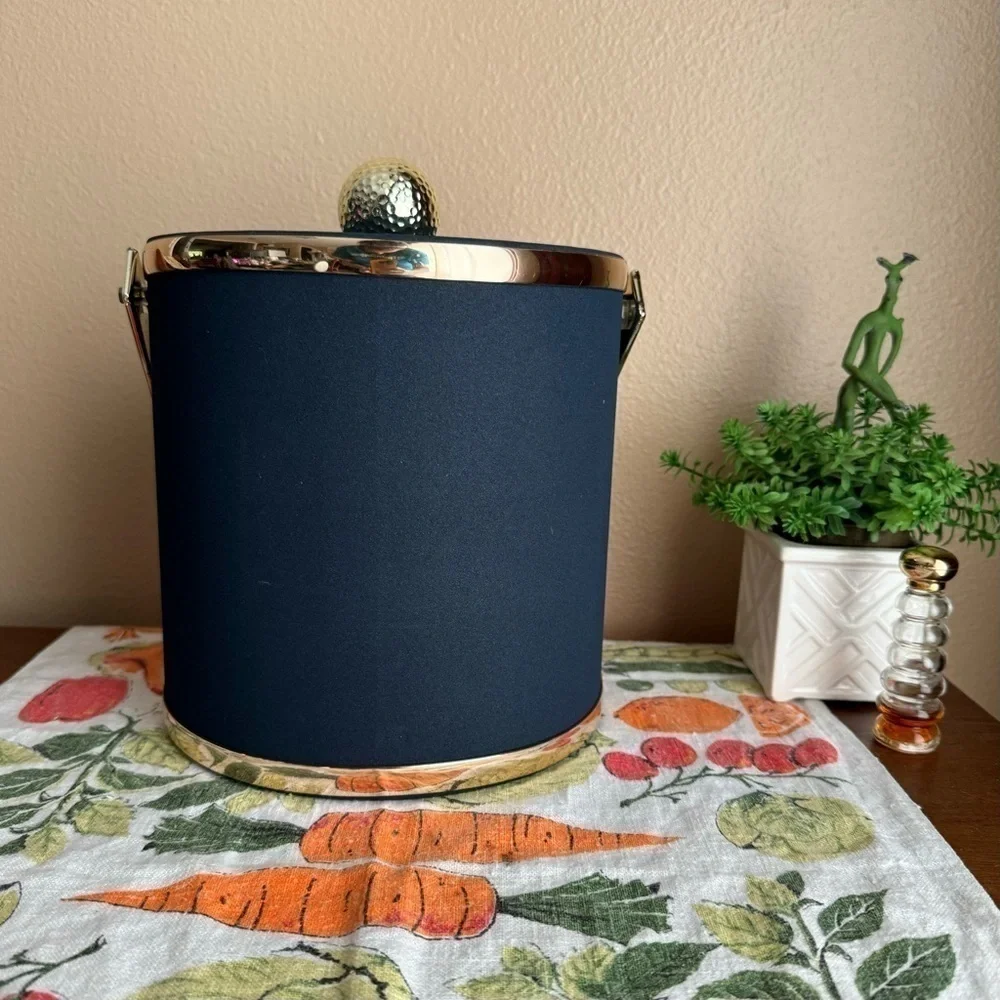 Vintage style lady golfer navy ice bucket with lid